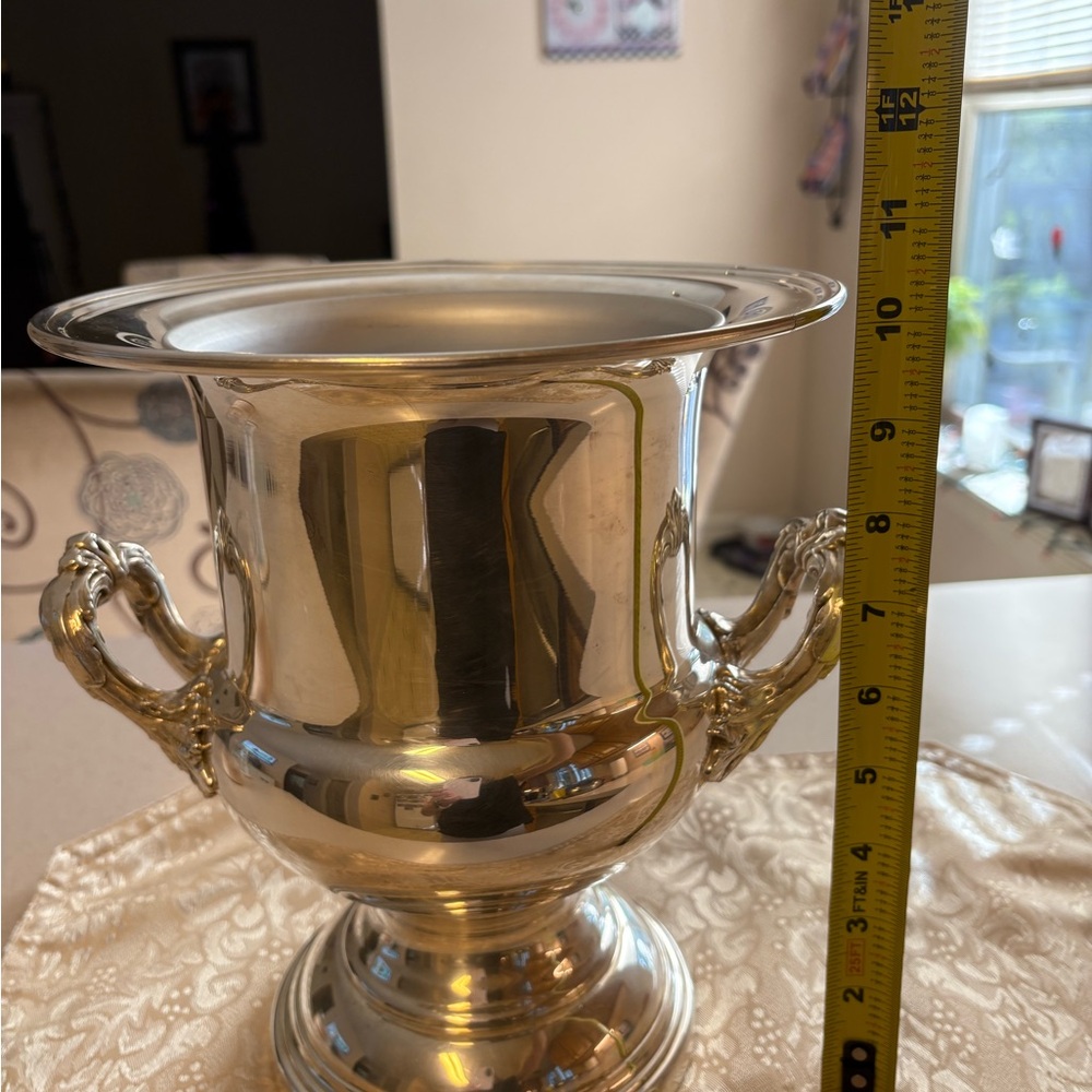 Sale🔥🔥🔥Vintage Pilgrim Regency Style Silver Plated Champagne Wine Ice Bucket - Picture 13 of 14